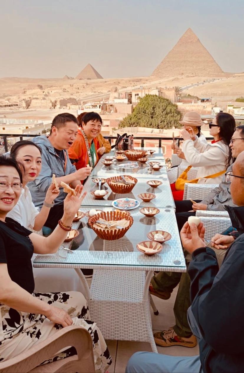 Golden Pyramids Inn Kafret el-Gabal المظهر الخارجي الصورة