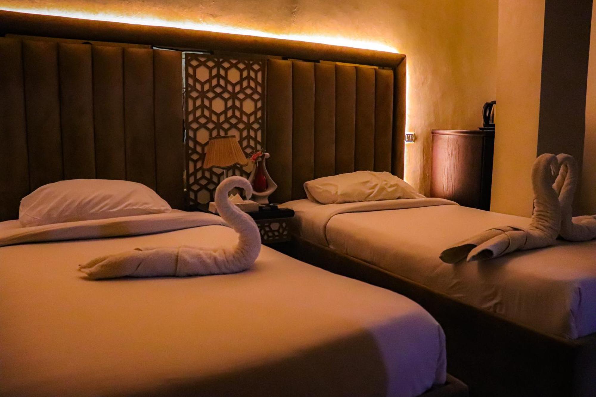 Golden Pyramids Inn Kafret el-Gabal المظهر الخارجي الصورة