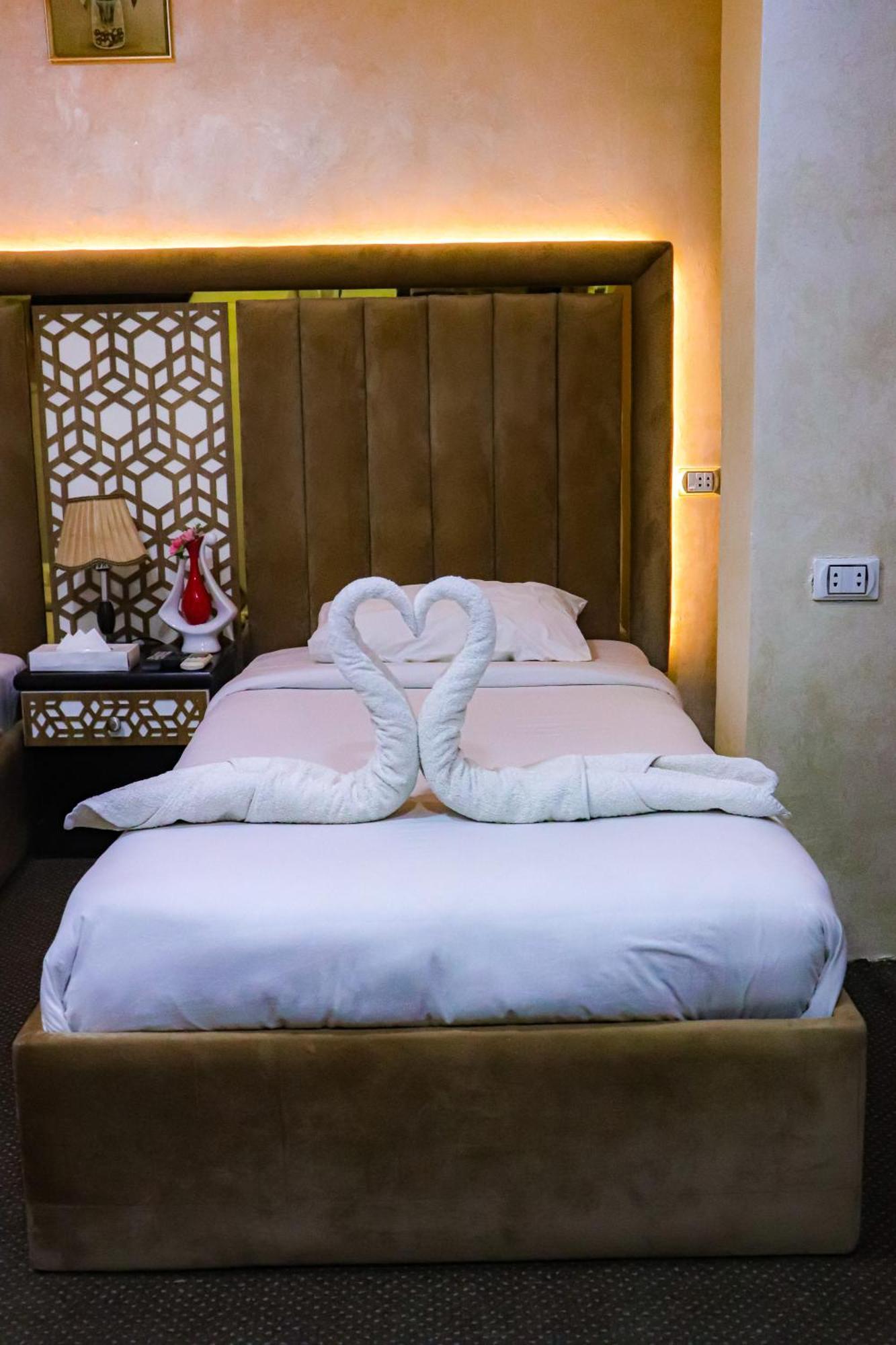 Golden Pyramids Inn Kafret el-Gabal المظهر الخارجي الصورة
